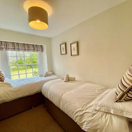 度假居 Elegant & Spacious With Wonderful Views 彭里斯